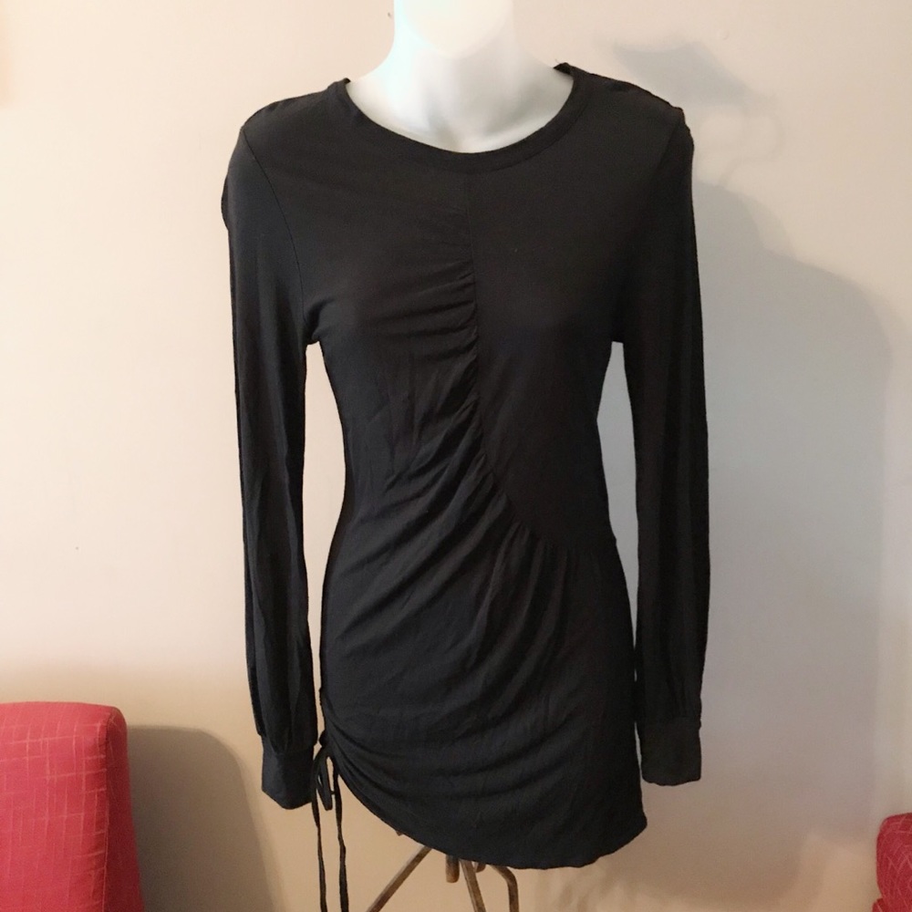 Black athletic tunic